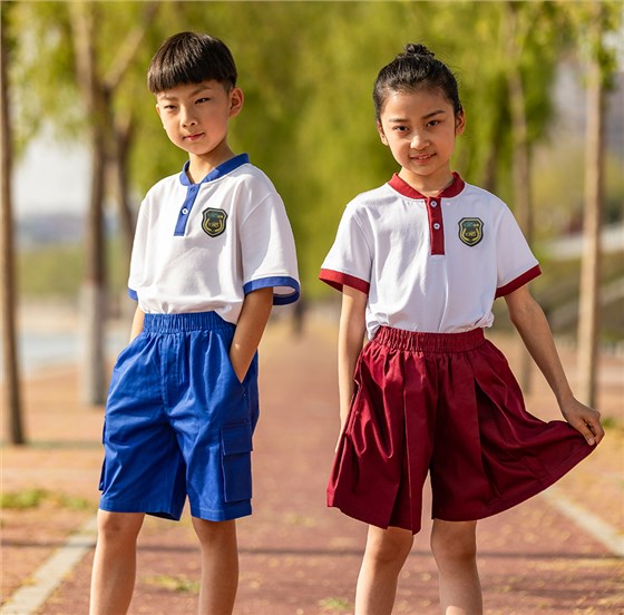 小學(xué)生校服