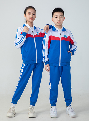 屹奧校服專注校服定制生產(chǎn)